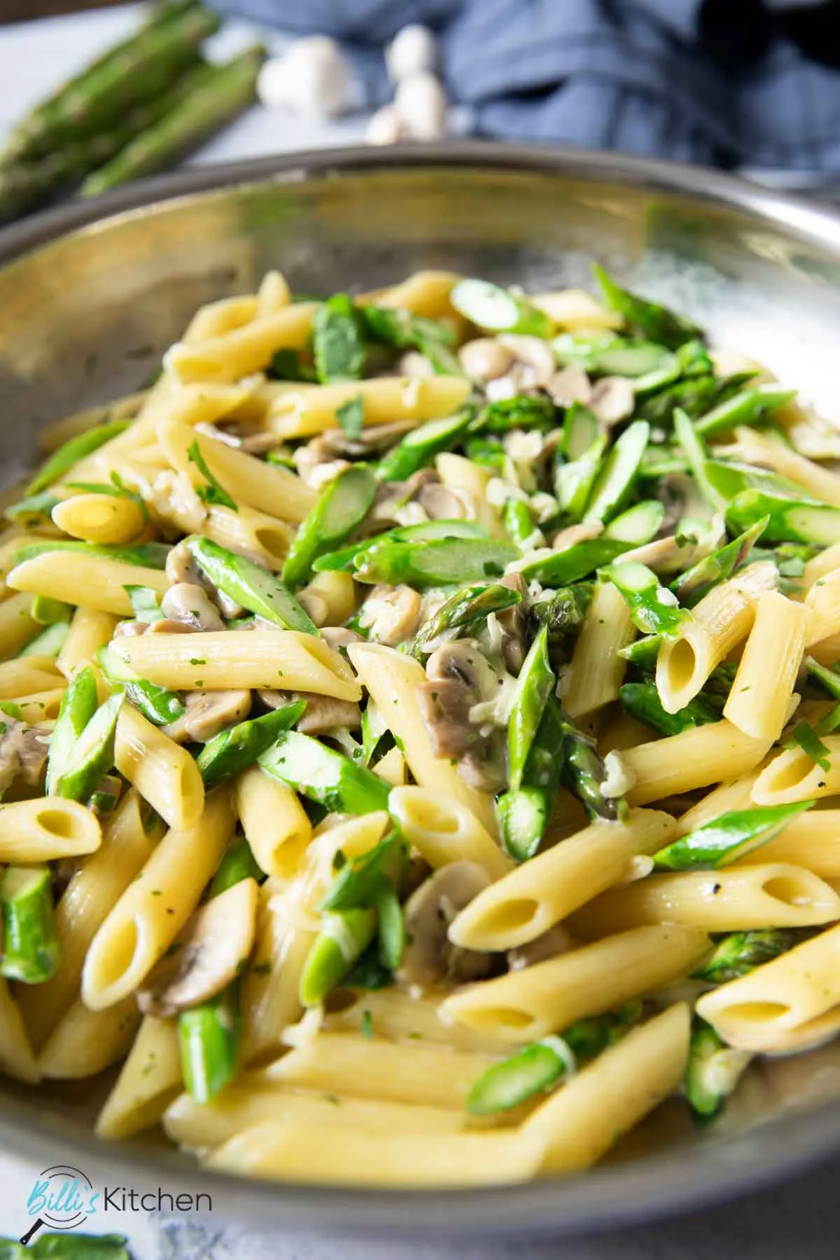 One Dish Asparagus Mushroom Pasta