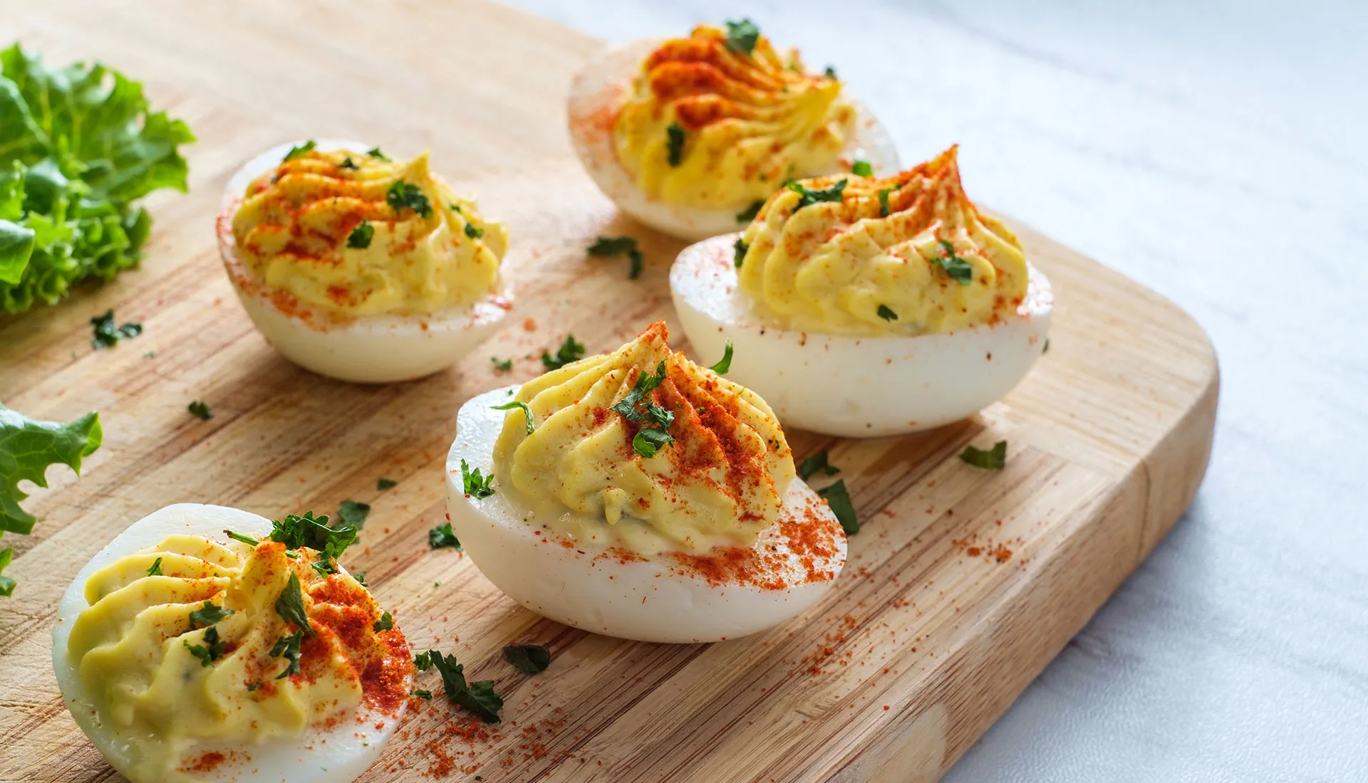 Oua Umplute Stuffed Eggs