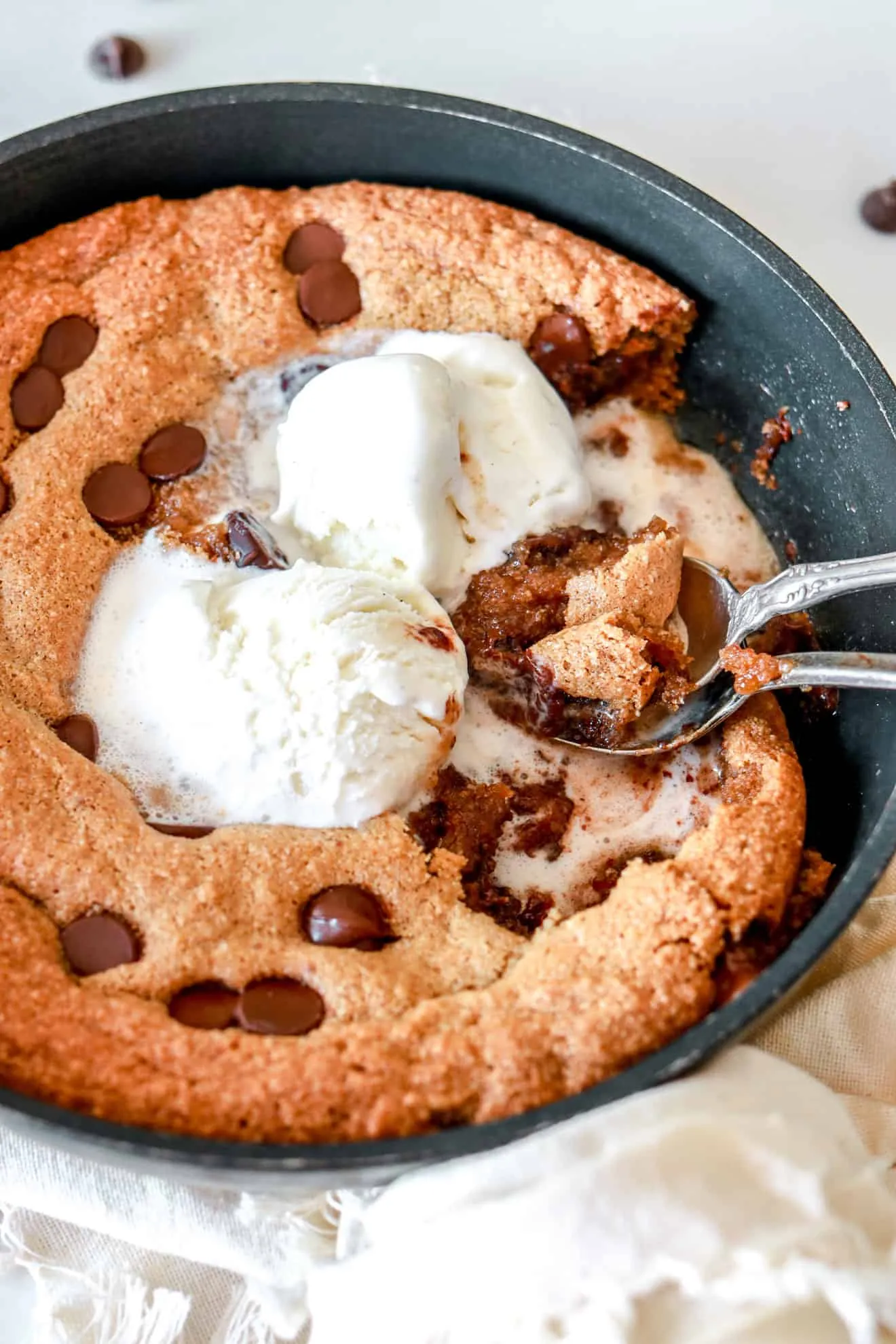 Paleo Skillet Chocolate Chip Cookie