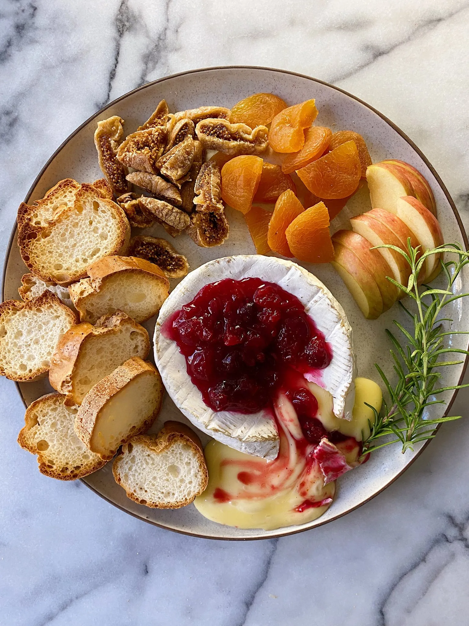 Party Nibbles Brie with Cranberry Chutney