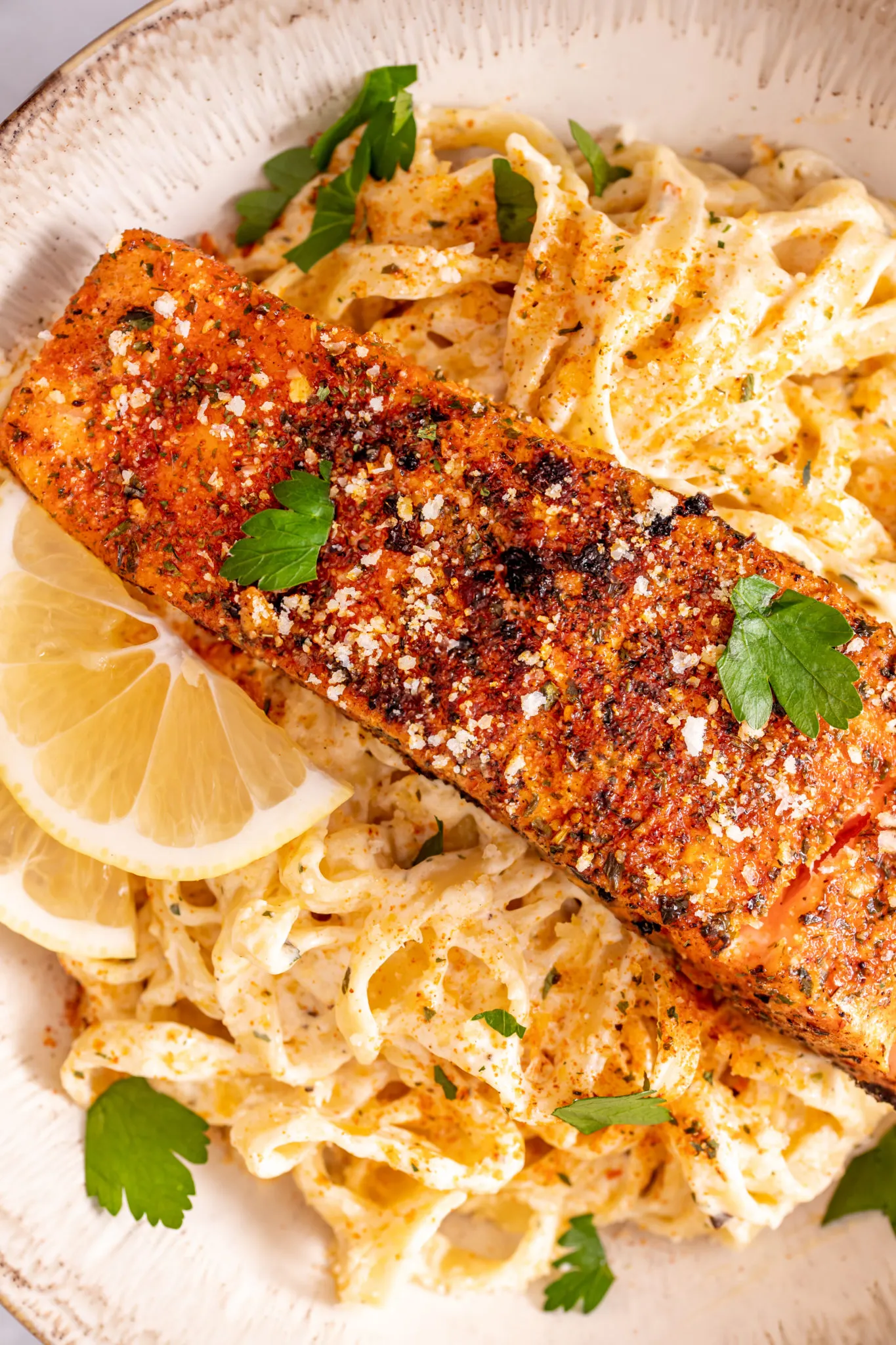 Pasta in Alfredo Sauce with Salmon
