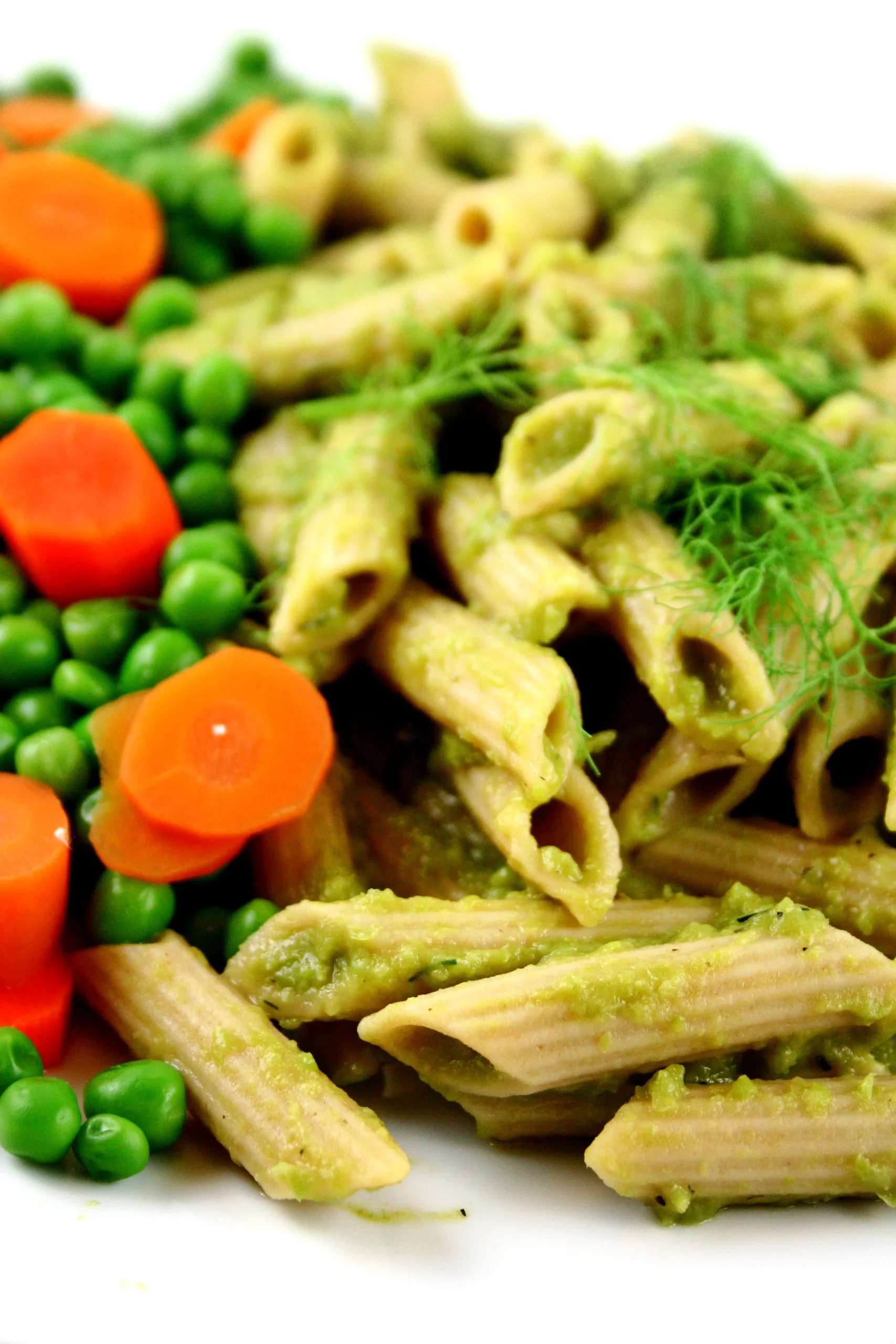 Pasta with Spicy Pea Sauce