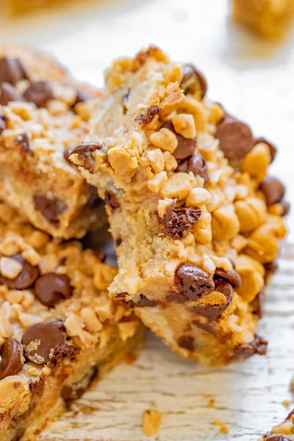 Peanut Butter Chocolate Chip Toffee Bars