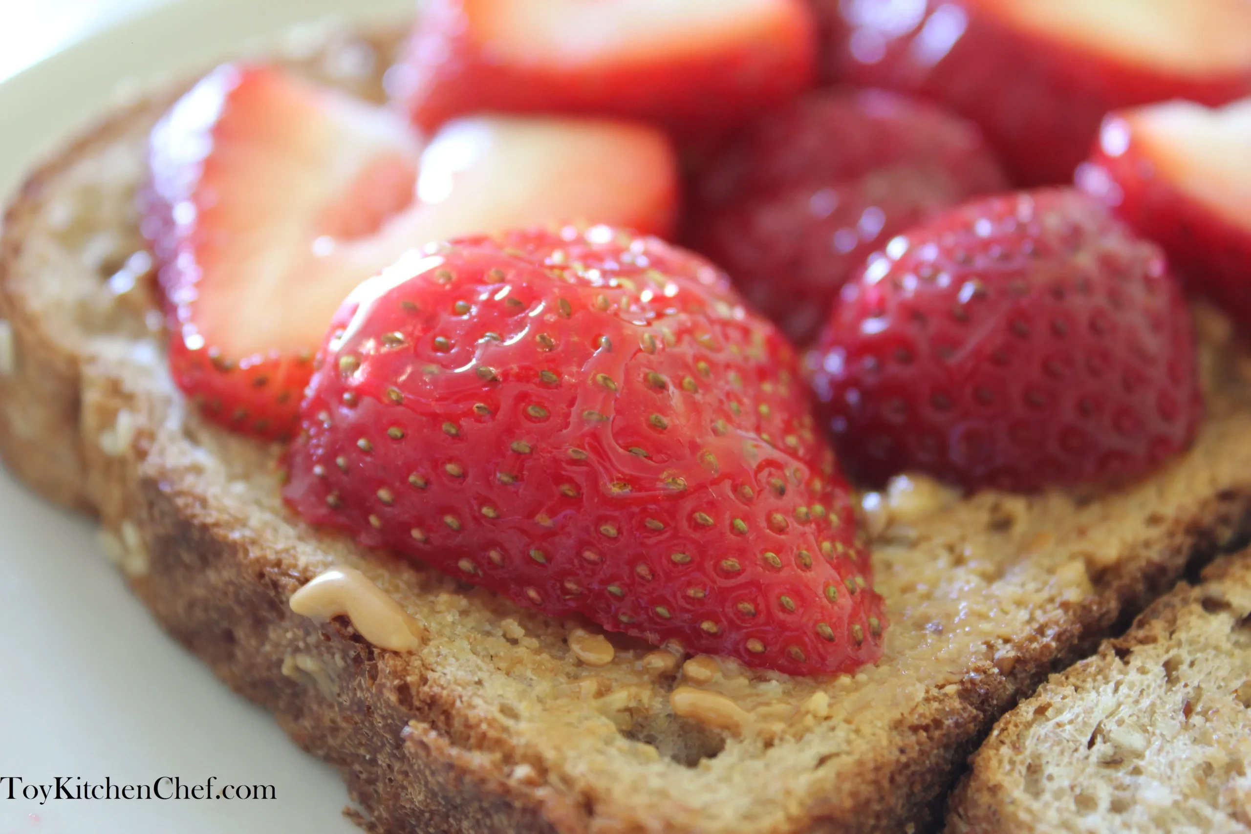 Peanut Butter and Strawberry Sandwich with Vegan Honey