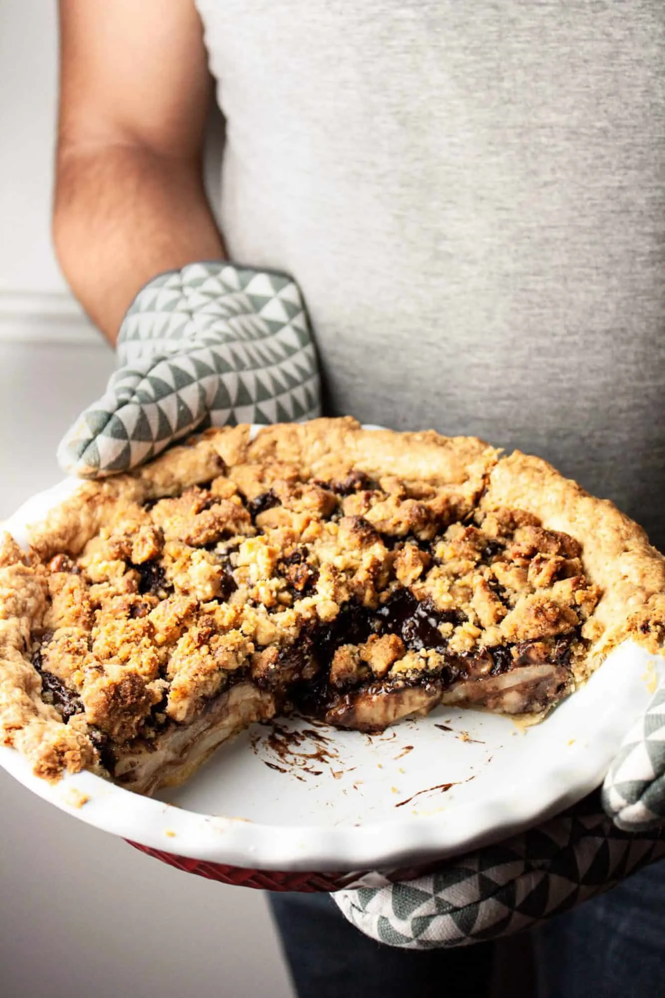 Pear Chocolate Crumble Pie