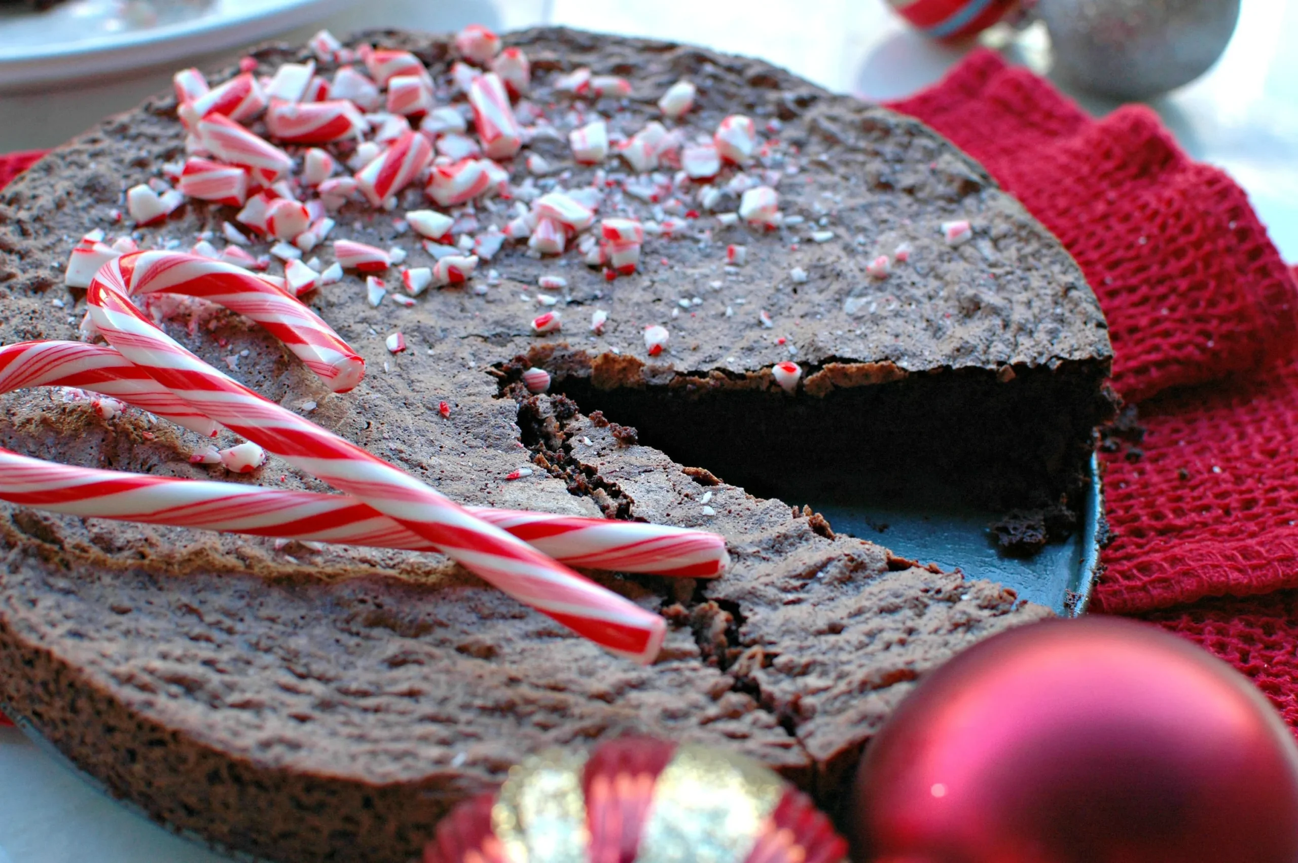 Peppermint Flourless Chocolate Cake