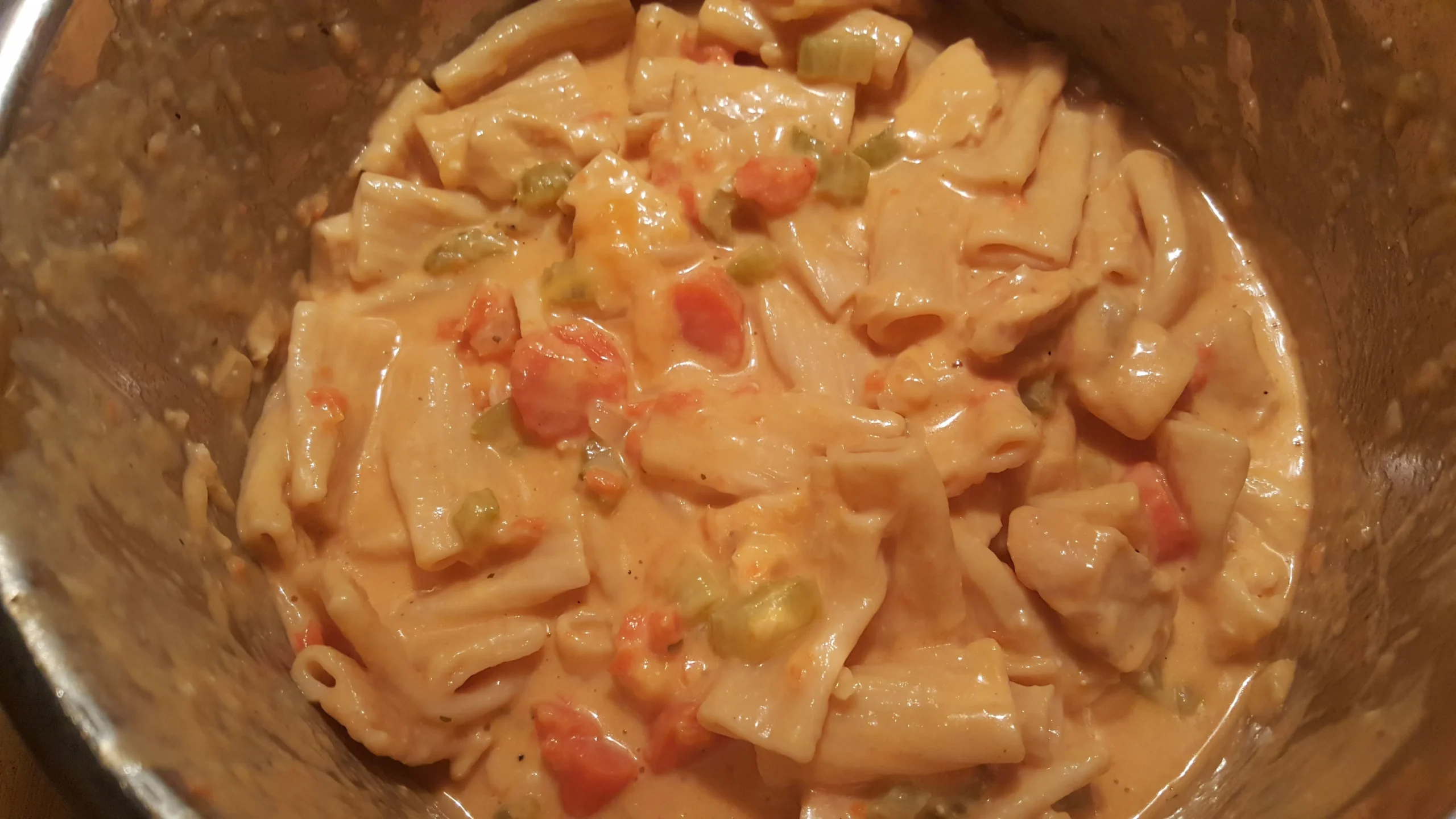 Pressure Cooker Buffalo Macaroni Cheese