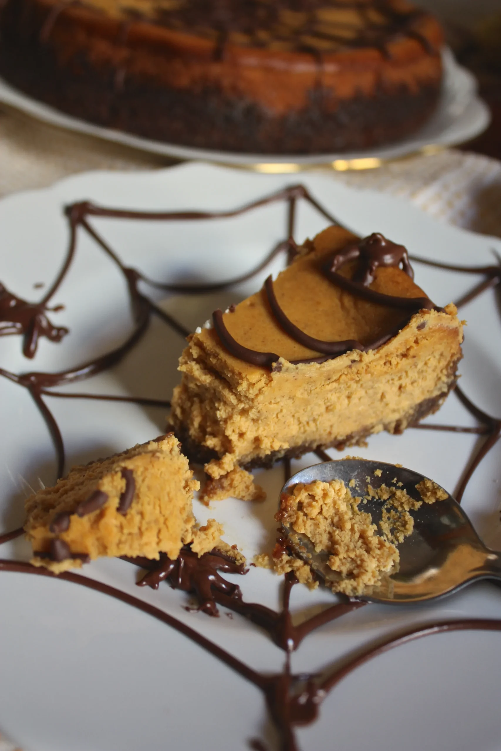 Pumpkin Cheesecake with Gingerbread Crust