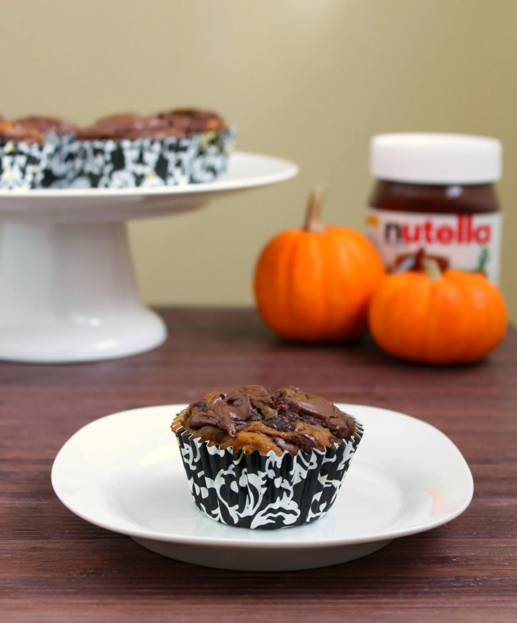 Pumpkin Cupcakes Nutella Frosting