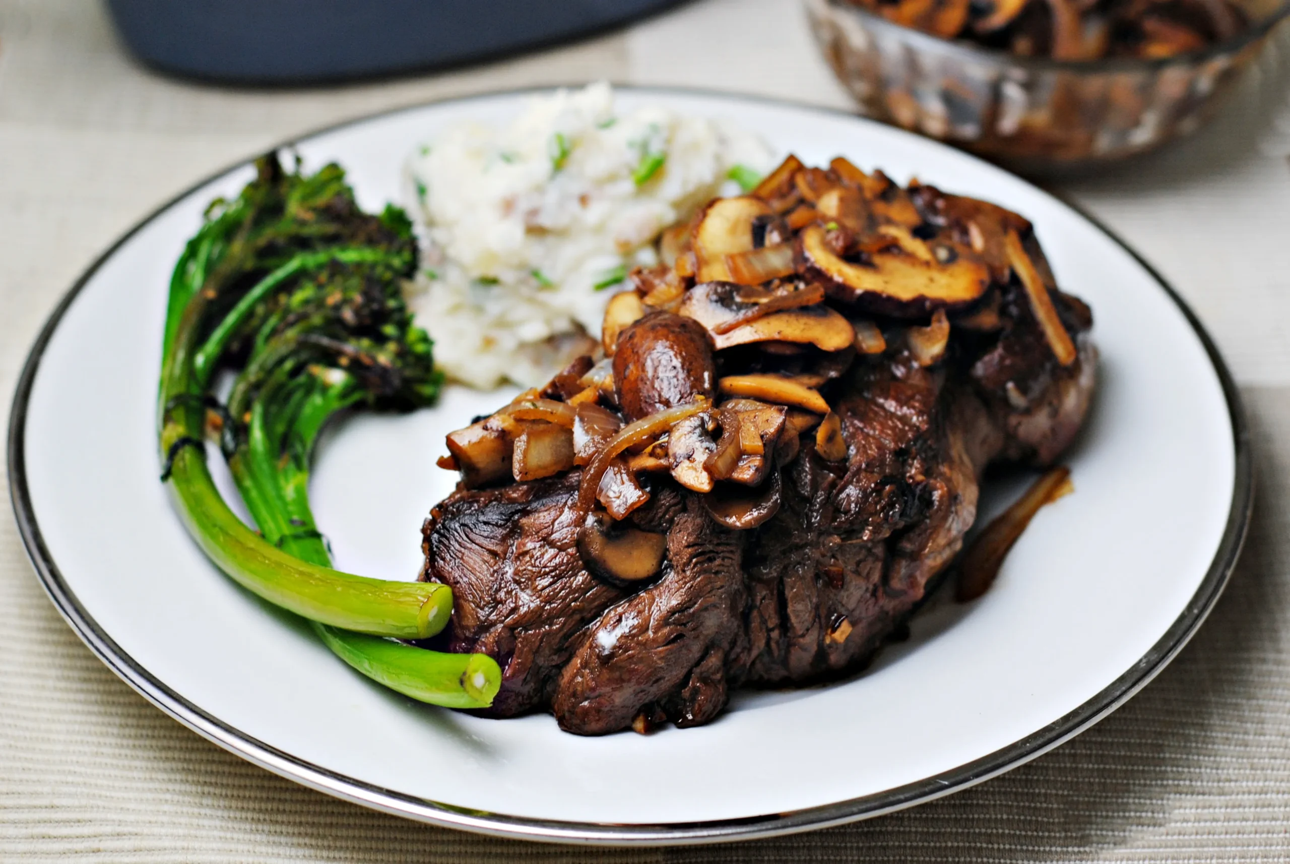 Quick Skillet Steak with Onions