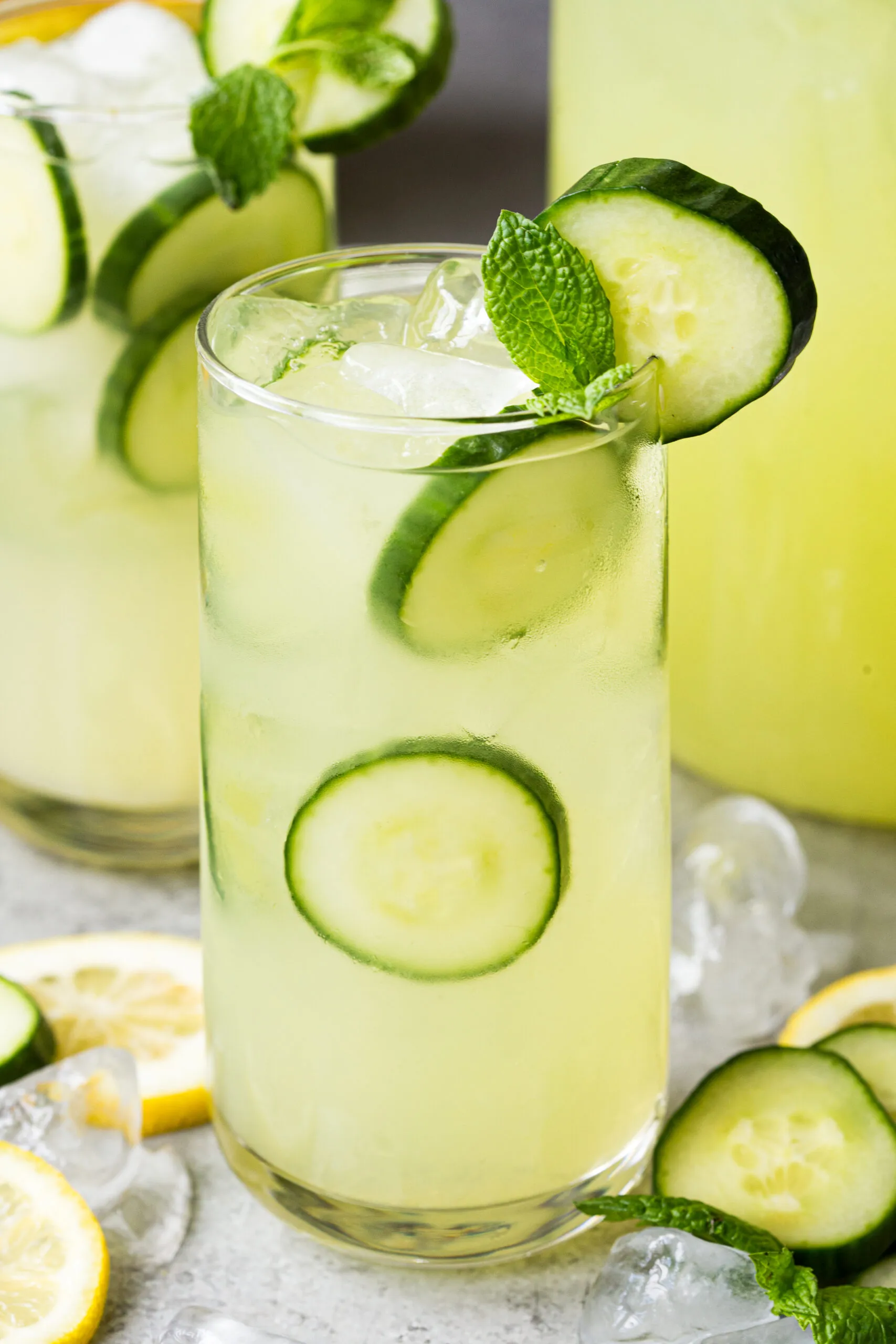 Refreshing Celery Cucumber Lemonade