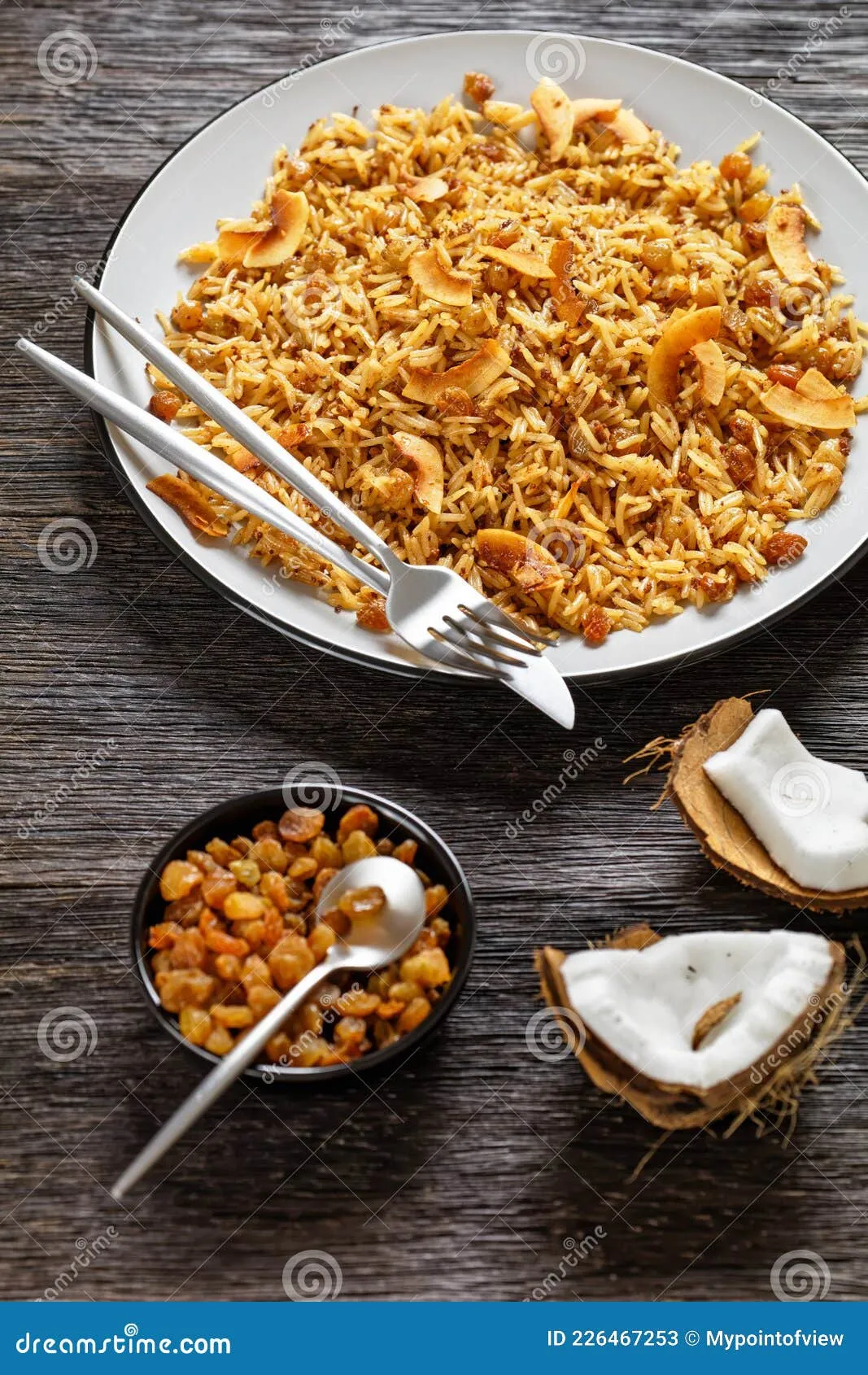 Rice with Coconut and Raisins