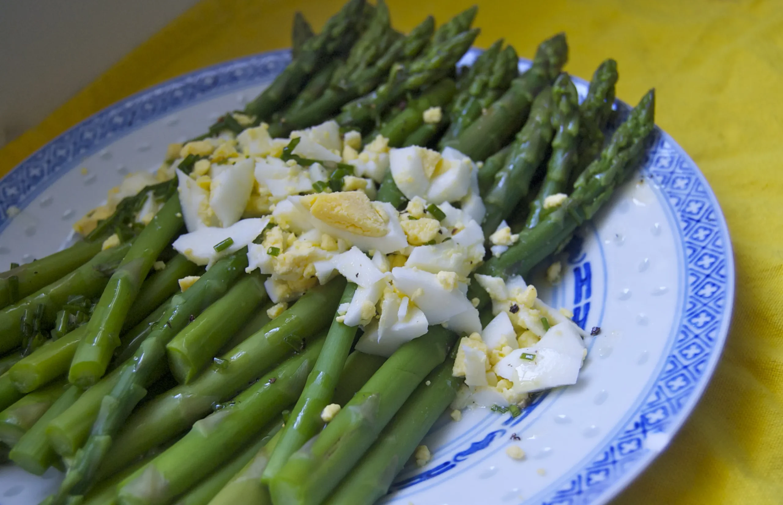 Roasted Asparagus Sesame and Chopped Egg Salad