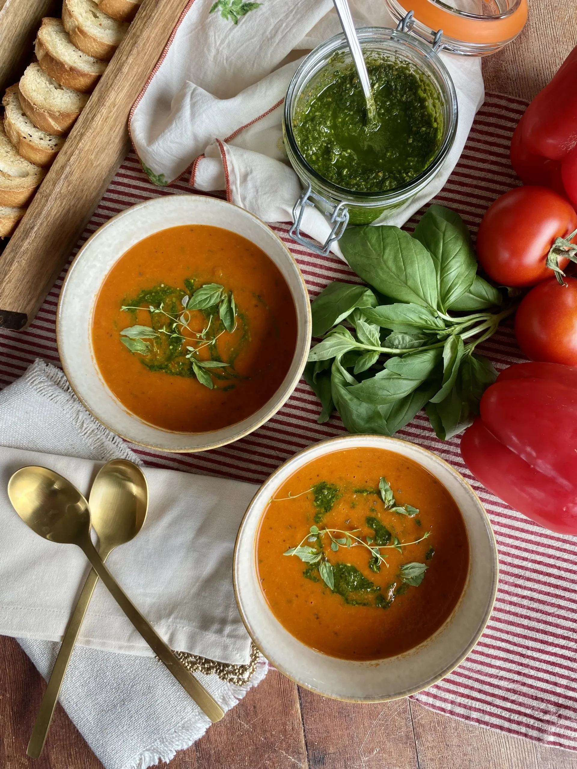 Roasted Red Pepper Garlic Soup