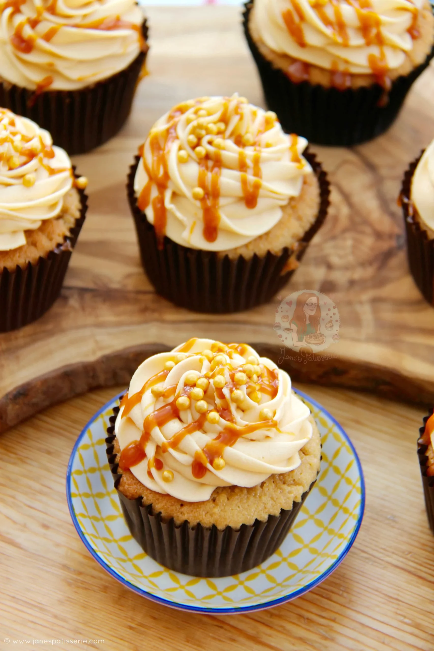 Salted Caramel Almond Cupcakes