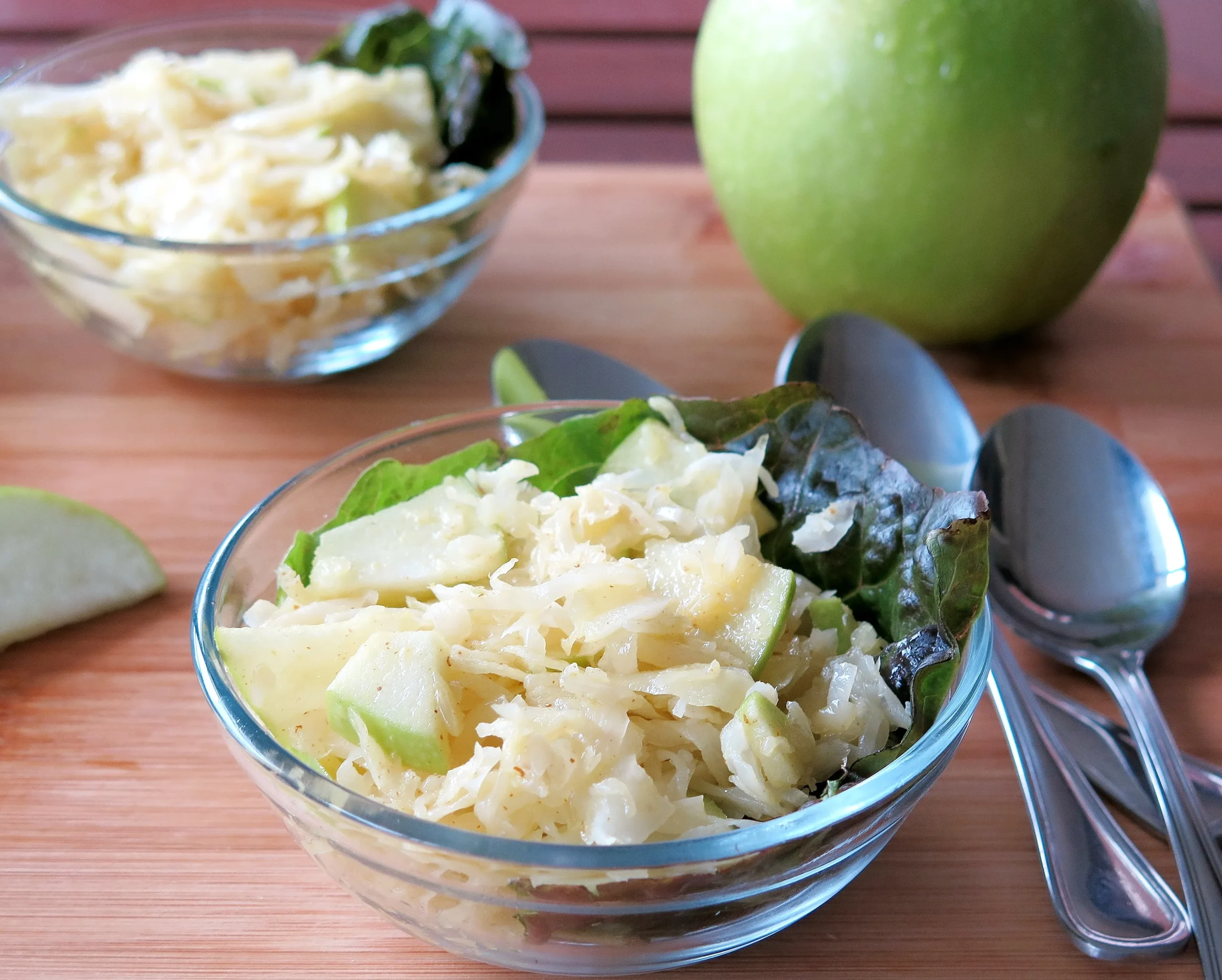 Sauerkraut and Apples in White Wine