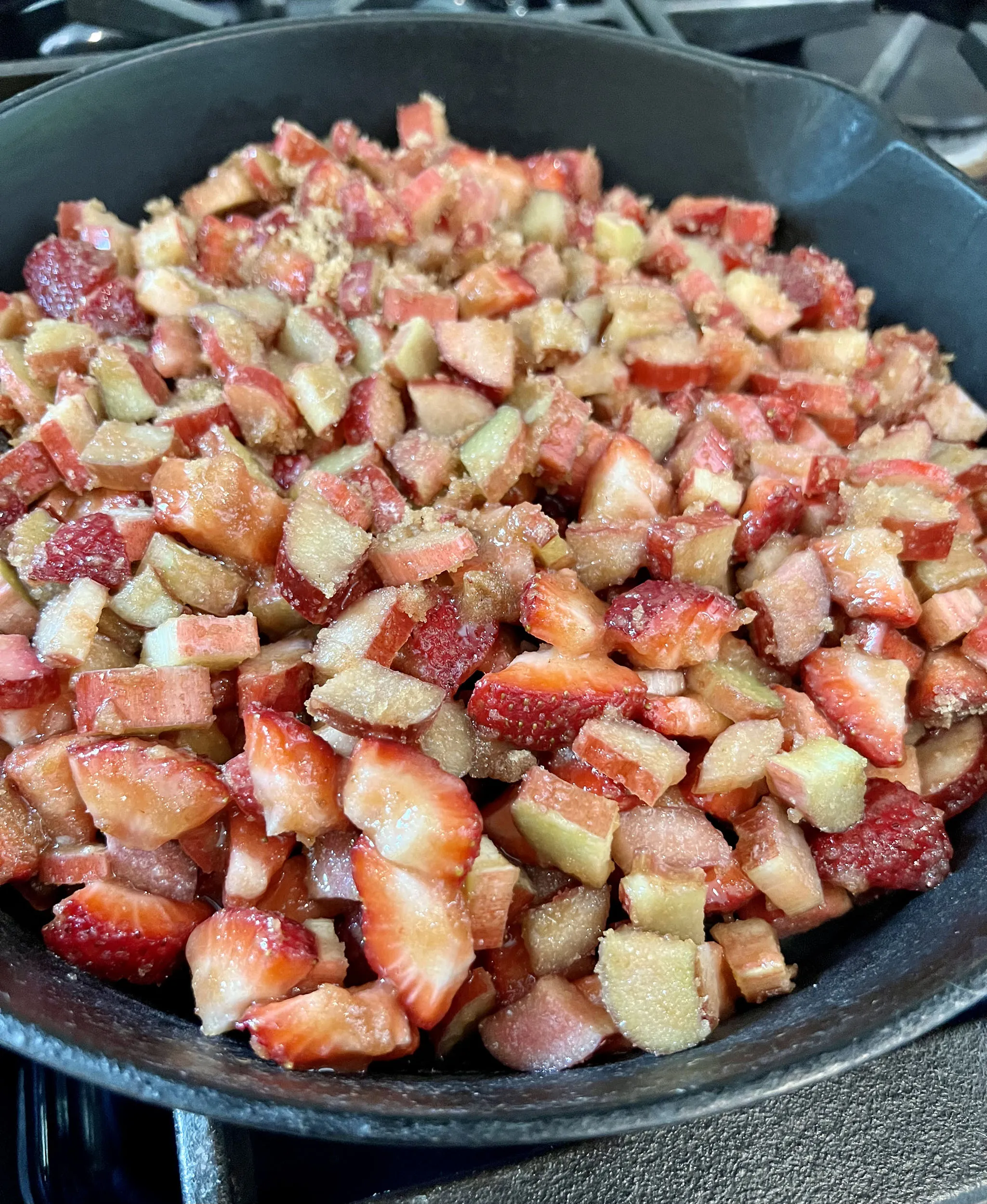Skillet Strawberry Rhubarb Crisp