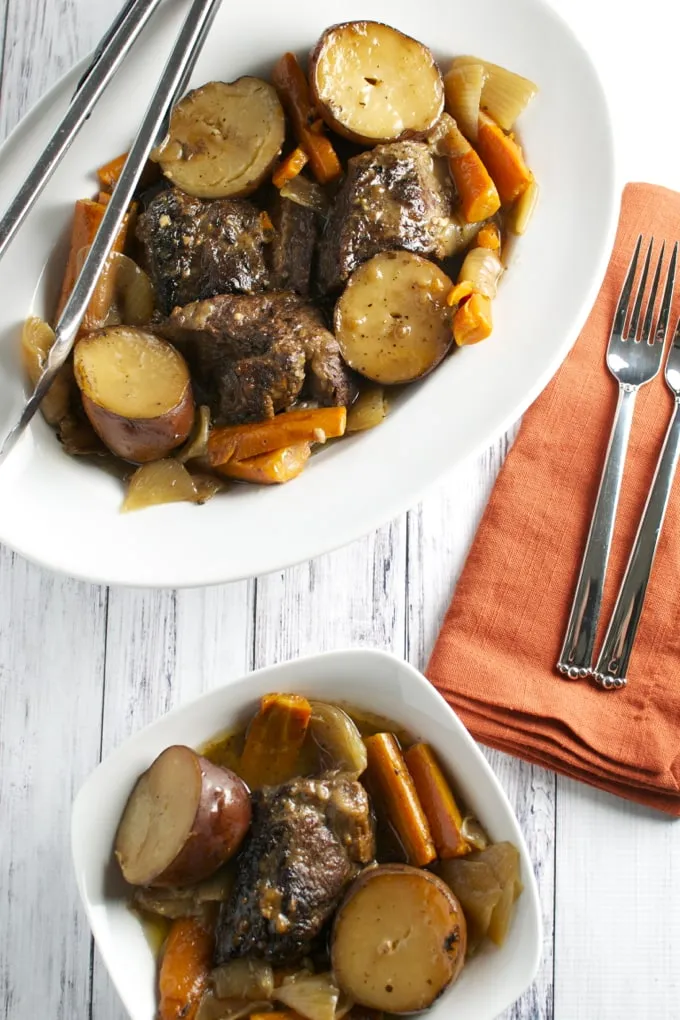 Slow Cooker Short Ribs with Red Wine