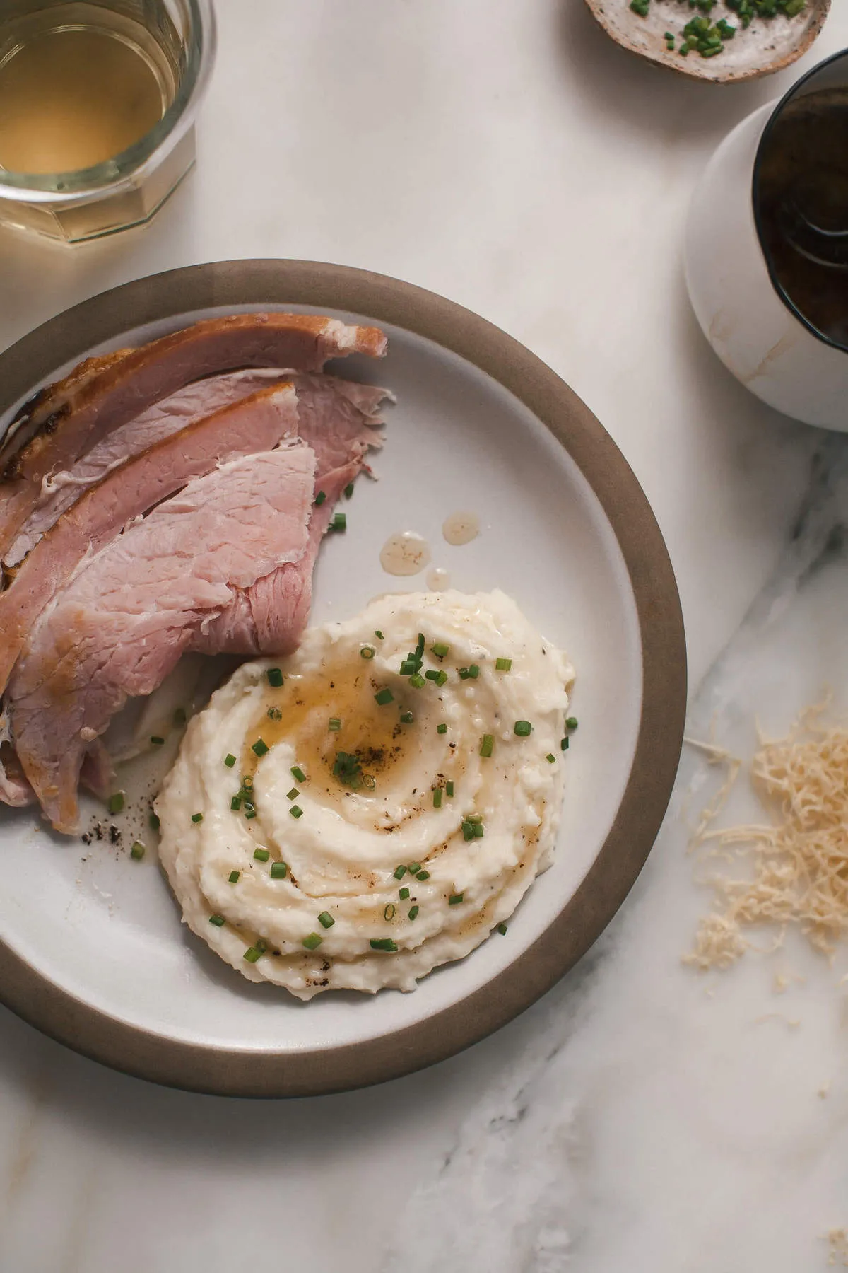 Smoked Gouda Garlic Mashed Potatoes