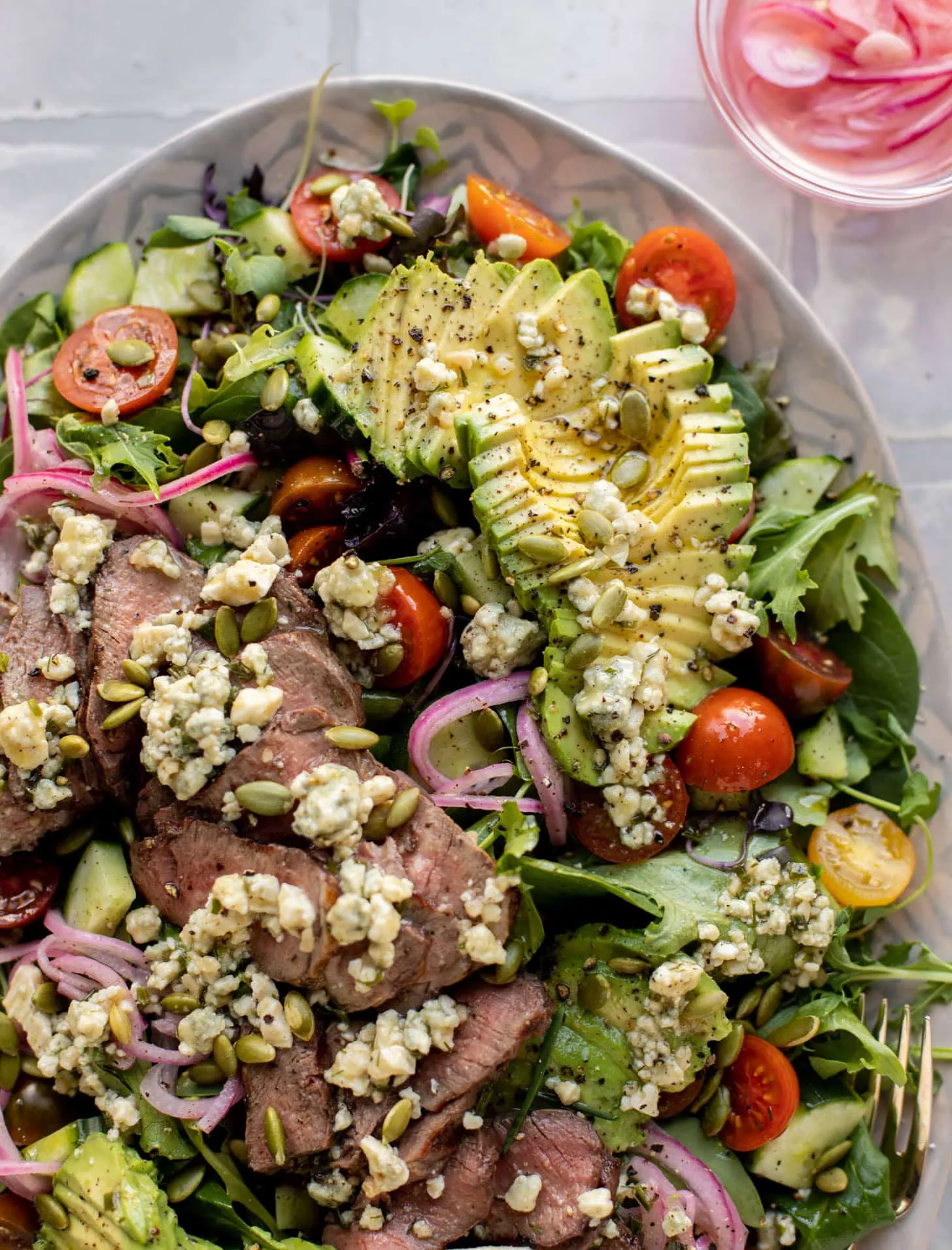 Steak Salad with Tomato and Blue Cheese