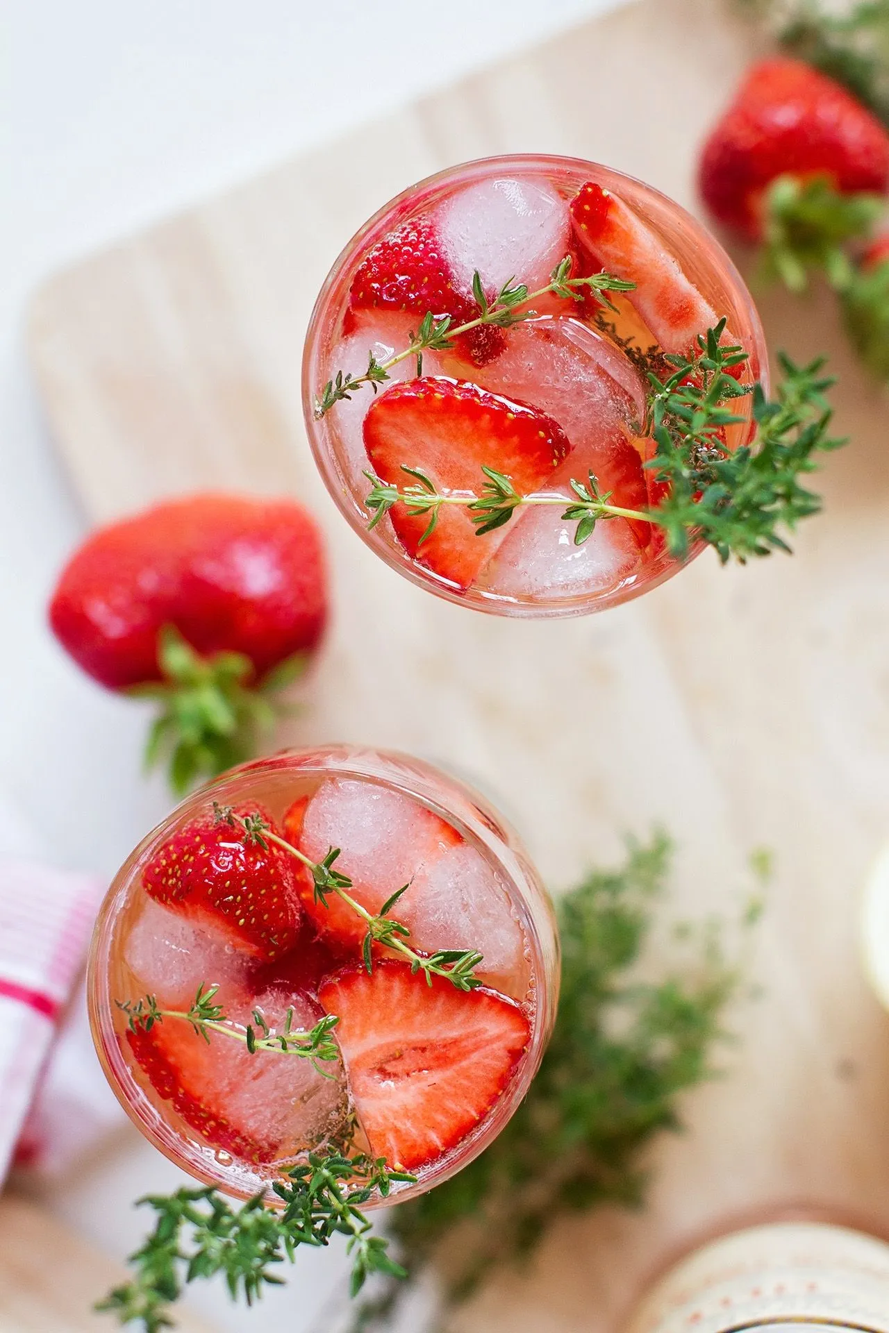 Strawberry Thyme Lillet Spritzers