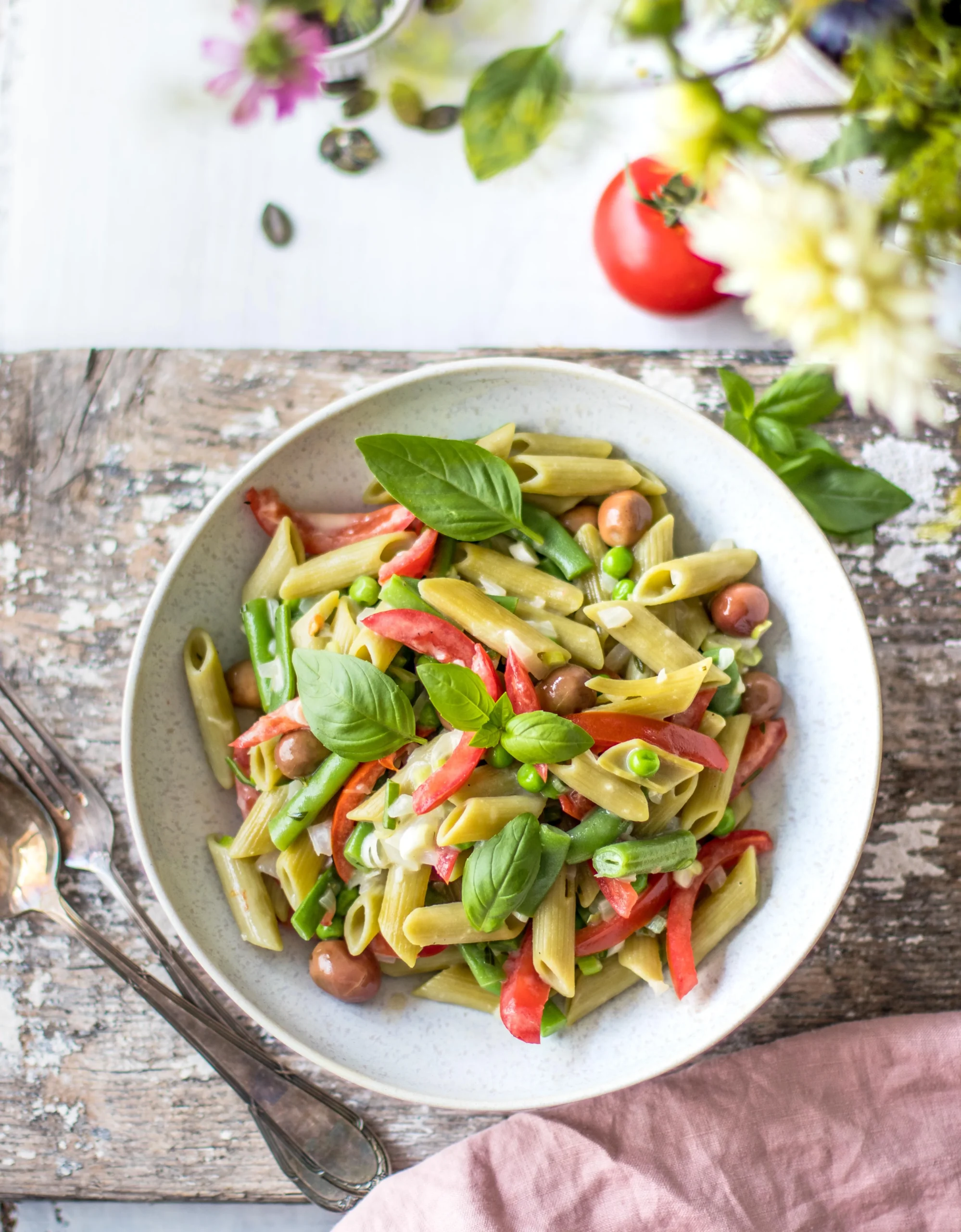 Triple Cheese Pasta with Green Peas