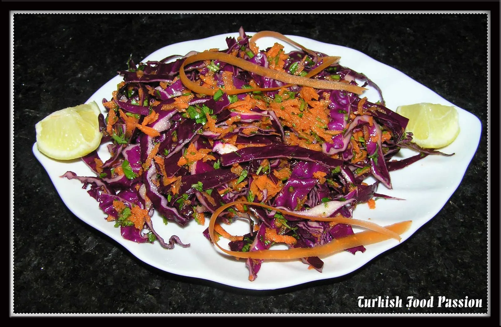 Turkish Cabbage Salad (Lahana Salata)