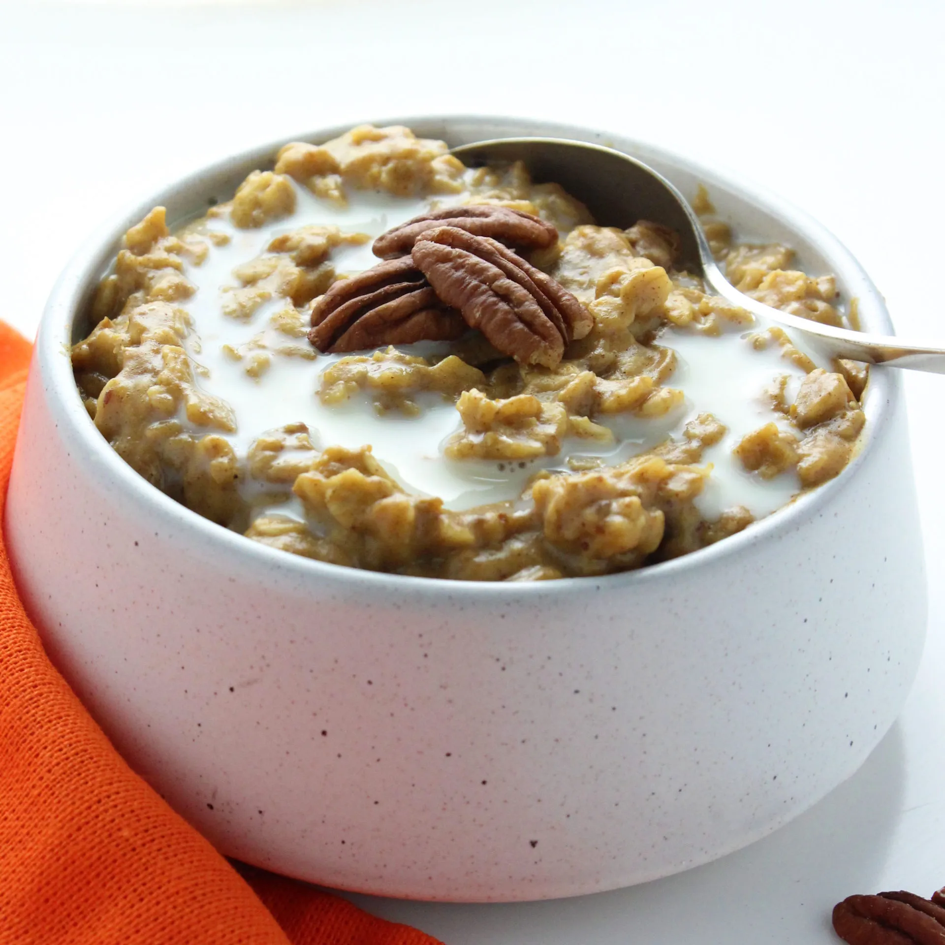 Vegan Pumpkin Spice Oatmeal