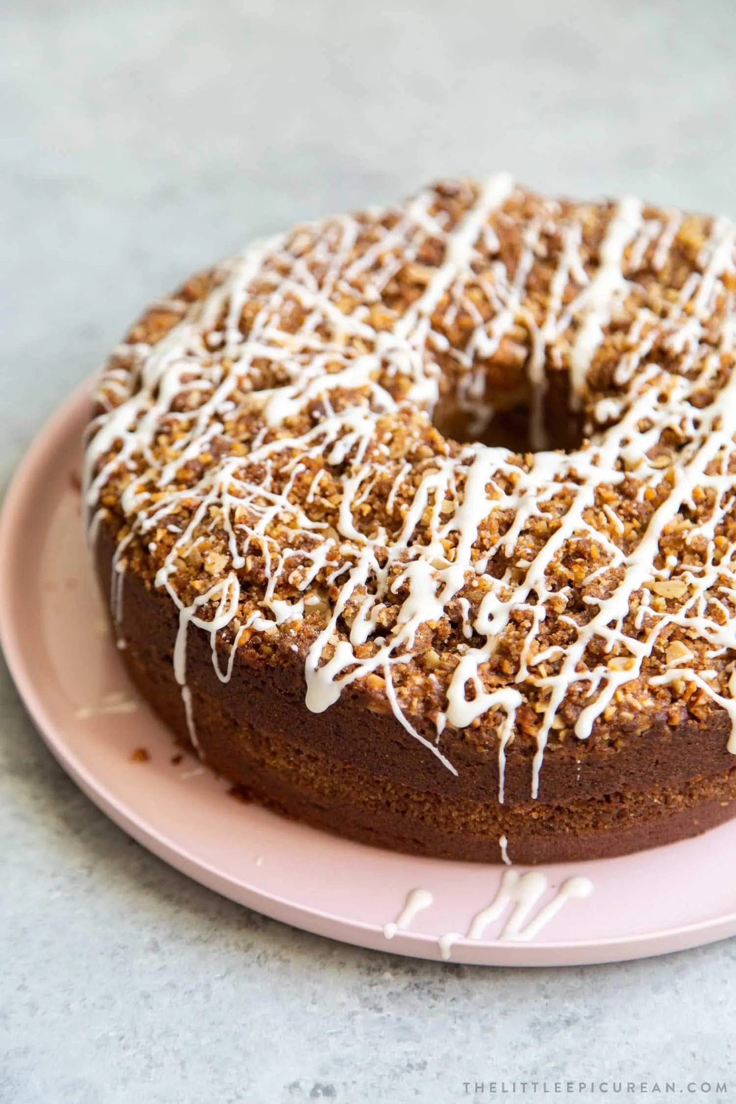 banana crumble snack cake